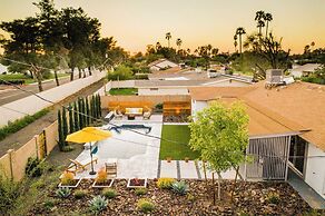 Daisy by Avantstay Modern Home w/ Spacious Backyard, Pool & Table Tenn