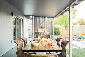 Daisy by Avantstay Modern Home w/ Spacious Backyard, Pool & Table Tenn