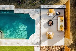 Daisy by Avantstay Modern Home w/ Spacious Backyard, Pool & Table Tenn