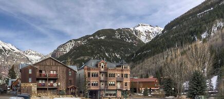 Ore Station 2 by Avantstay Modern Oasis in the Heart of Telluride w/ H