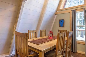 Zephyr by Avantstay Stylish Modified A Frame w/ Access To Tahoe Donner