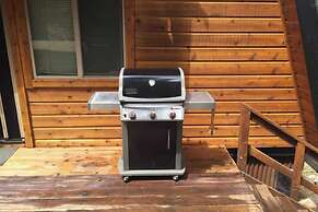 Zephyr by Avantstay Stylish Modified A Frame w/ Access To Tahoe Donner