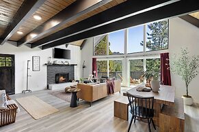 The Matterhorn Manor by Avantstay Harry Potter Inspired A-frame Home w