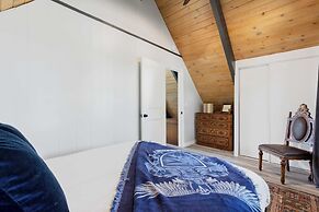 The Matterhorn Manor by Avantstay Harry Potter Inspired A-frame Home w