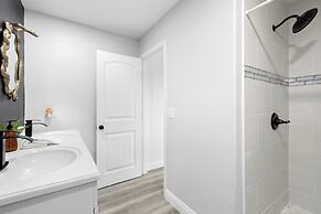 The Matterhorn Manor by Avantstay Harry Potter Inspired A-frame Home w