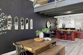 The Matterhorn Manor by Avantstay Harry Potter Inspired A-frame Home w