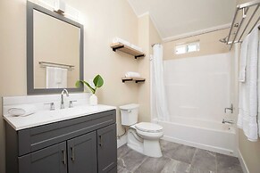 Chuckwalla by Avantstay Joshua Tree Haven w/ Hot Tub & Modern Interior