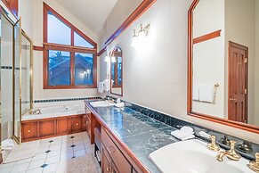 Lorian 8 by Avantstay Relaxing Home Close to Slopes & Hiking Trails