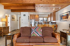 Riverside Condos A103 by Avantstay Condo Close To Downtown, Town Park 