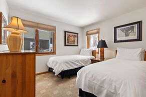 Riverside Condos A103 by Avantstay Condo Close To Downtown, Town Park 