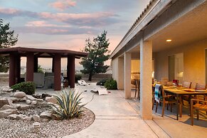 Fauna by Avantstay Desert Oasis With Hot Tub & Incredible Views!