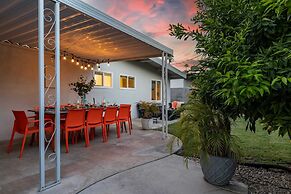 Lloyd by Avantstay Palm Spring Paradise w/ Pool, Large Yard & Table Te