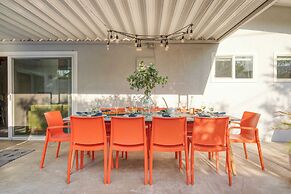 Lloyd by Avantstay Palm Spring Paradise w/ Pool, Large Yard & Table Te