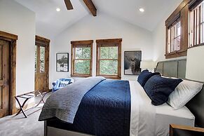 Main Street Escape by Avantstay Stunning Home Right off Main Street w/