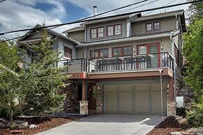 Main Street Escape by Avantstay Stunning Home Right off Main Street w/