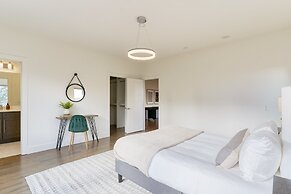 Springsteen by Avantstay Stylish Townhouse in Nashville!