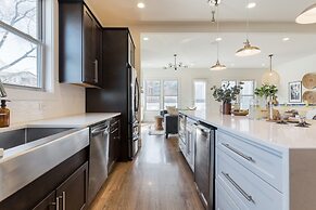 Springsteen by Avantstay Stylish Townhouse in Nashville!