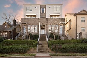 Springsteen by Avantstay Stylish Townhouse in Nashville!