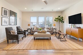 Springsteen by Avantstay Stylish Townhouse in Nashville!