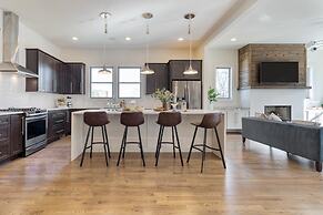 Springsteen by Avantstay Stylish Townhouse in Nashville!