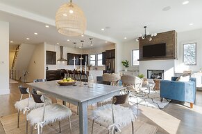 Springsteen by Avantstay Stylish Townhouse in Nashville!