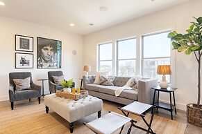 Springsteen by Avantstay Stylish Townhouse in Nashville!