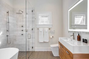 Ramsey by Avantstay Modern Character Home in Austin w/ Pool!