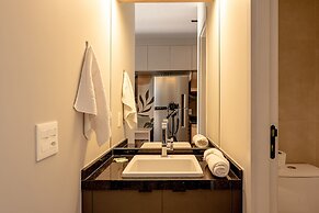 Studio com piscina aq. na Bela Vista