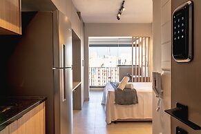 Studio com piscina aq. na Bela Vista