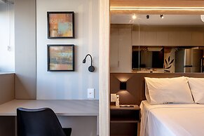 Studio com piscina aq. na Bela Vista