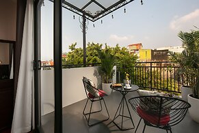Hanoi Vacanza Premier Hotel