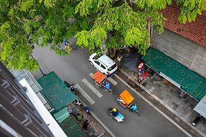 Hanoi Vacanza Premier Hotel
