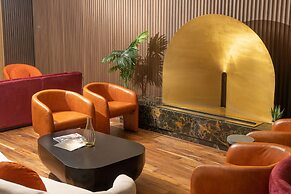 The House Hotel Al Khiran