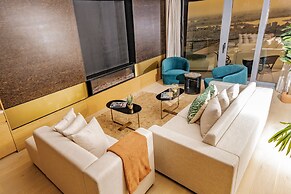 The House Hotel Al Khiran