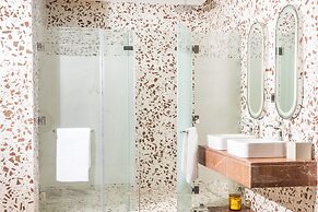 The House Hotel Al Khiran