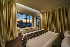 Penthouse Sunset Seabreeze