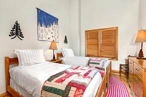 Nordic Retreat 5 Bedrooms PAC-2410 by KBM