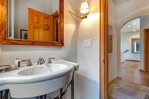 Nordic Retreat 5 Bedrooms PAC-2410 by KBM