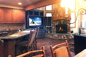 Nordic Retreat 5 Bedrooms PAC-2410 by KBM