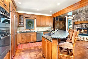 Nordic Retreat 5 Bedrooms PAC-2410 by KBM