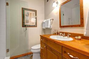 Nordic Retreat 5 Bedrooms PAC-2410 by KBM