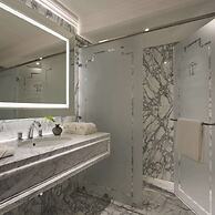 The Plaza Doha, LXR Hotels & Resorts