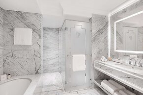 The Plaza Doha, LXR Hotels & Resorts