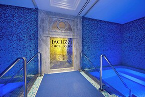 The Plaza Doha, LXR Hotels & Resorts