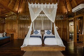 Airsania Ubud Antique Villas