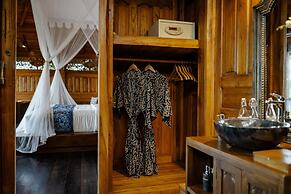 Airsania Ubud Antique Villas