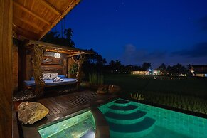 Airsania Ubud Antique Villas