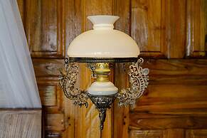 Airsania Ubud Antique Villas