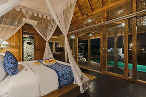 Airsania Ubud Antique Villas