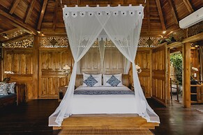 Airsania Ubud Antique Villas